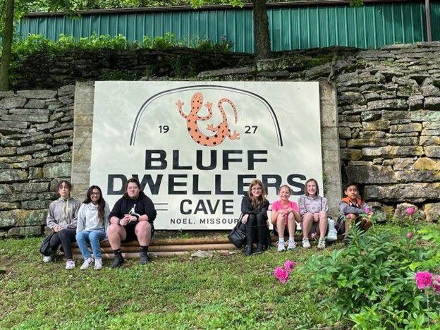 Dig Into Reading: Promoting students reading 15 minutes daily in school and at home